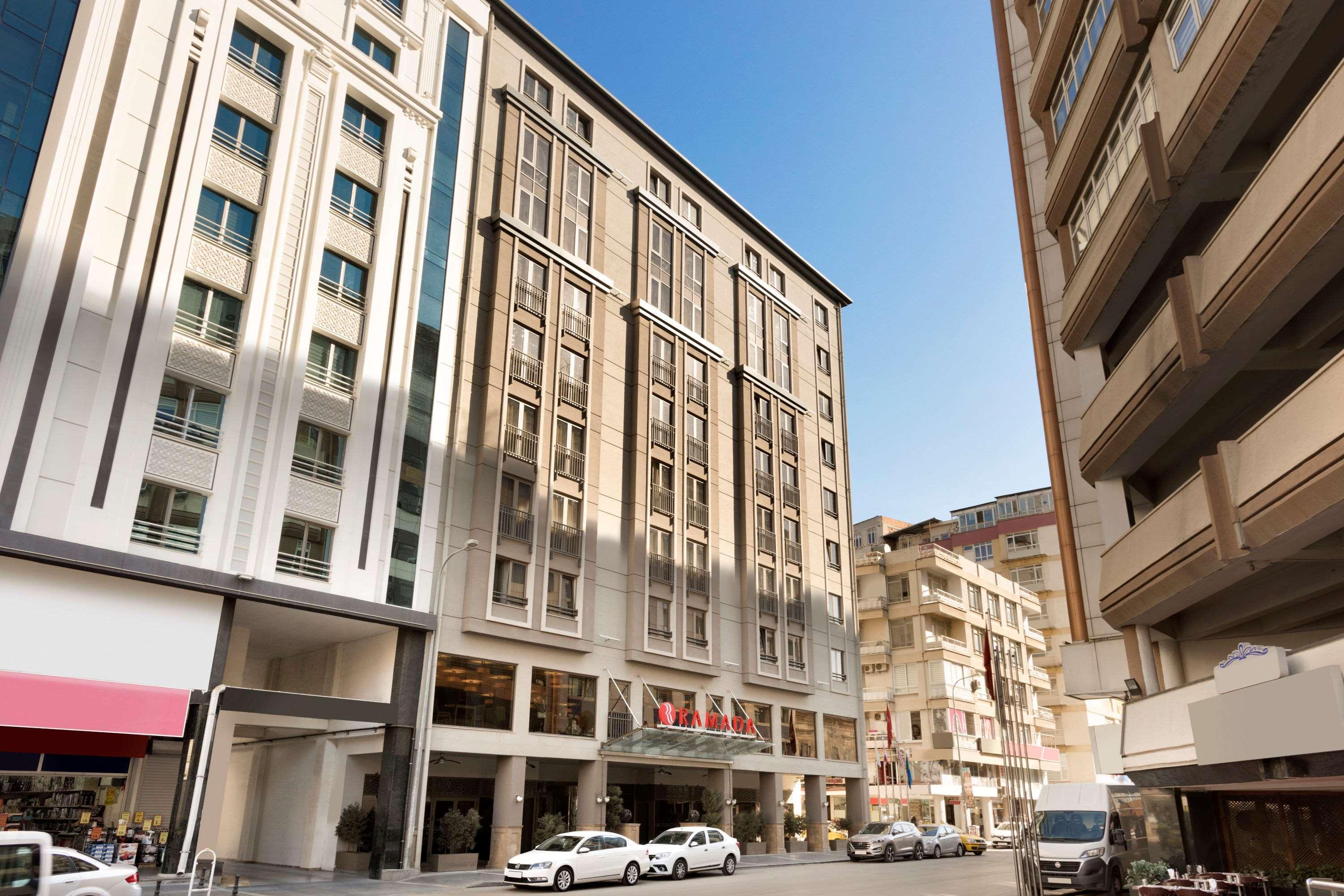 Ramada Hotel & Suites アダナ エクステリア 写真