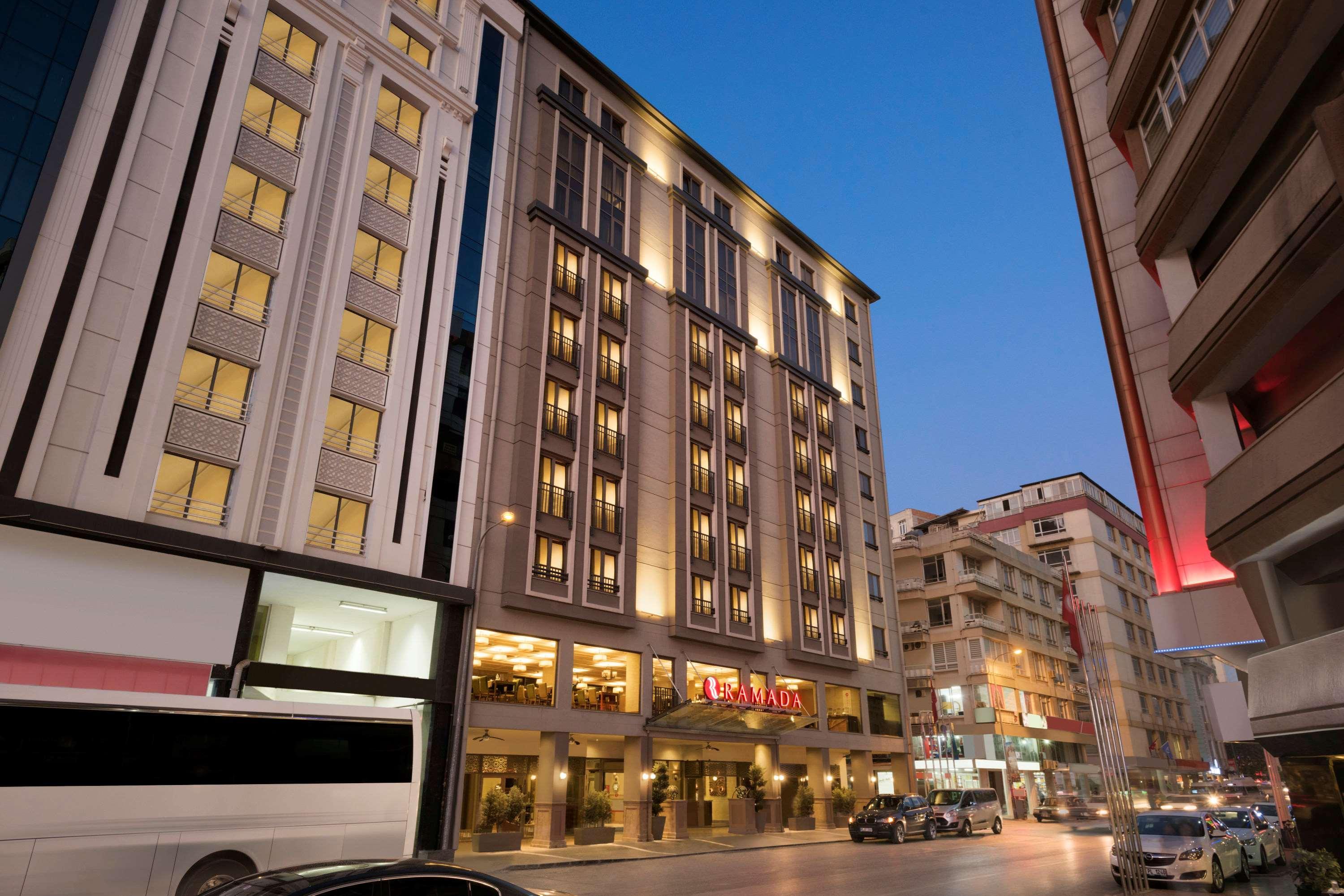 Ramada Hotel & Suites アダナ エクステリア 写真