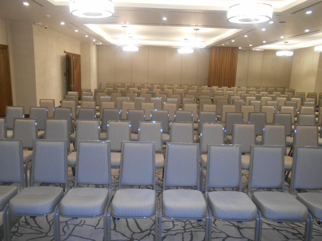 Ramada Hotel & Suites アダナ エクステリア 写真