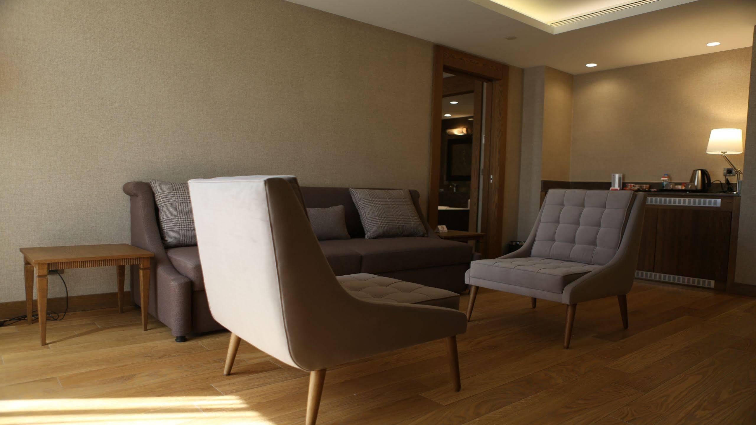 Ramada Hotel & Suites アダナ エクステリア 写真